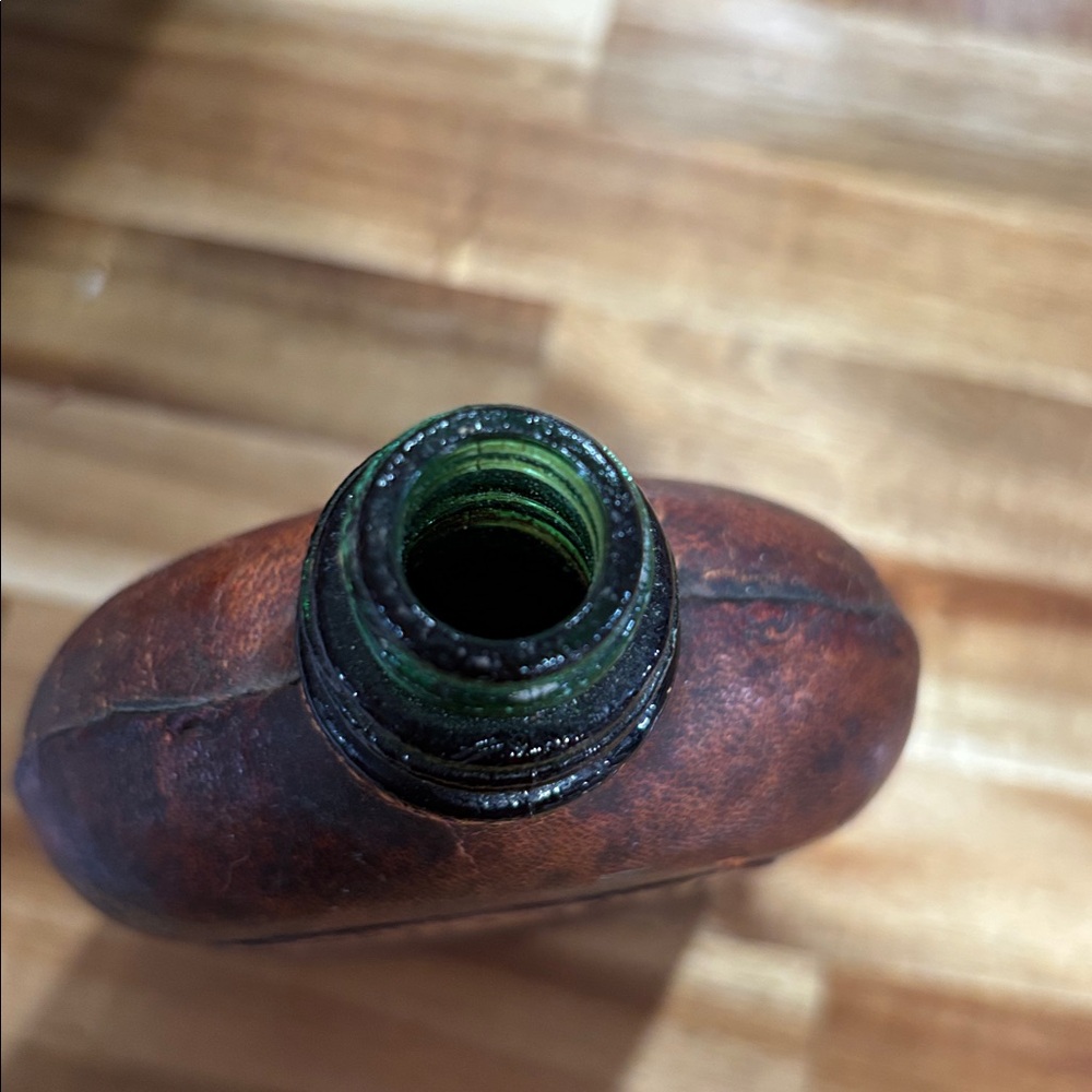 Vintage Brown Leather Whisky Bottle - Picture 7 of 7